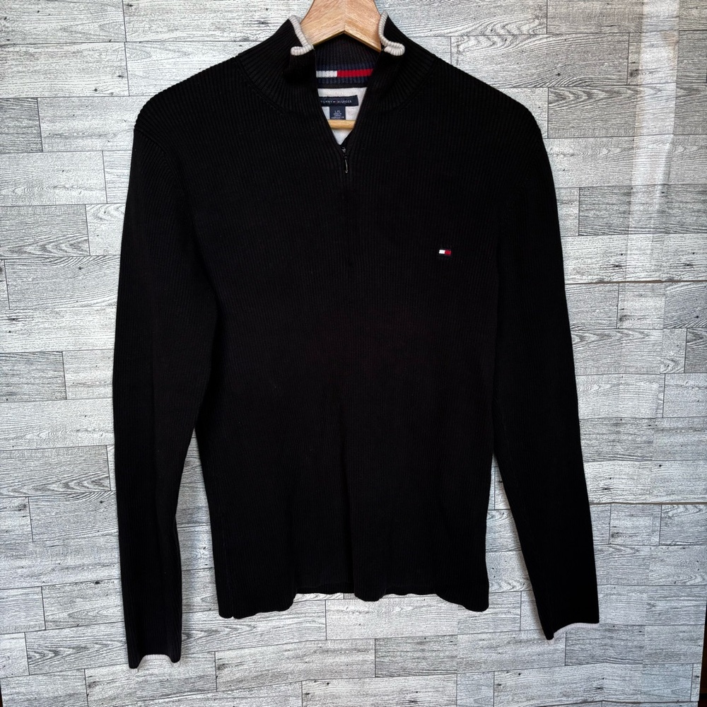 Tommy hilfiger white and black turtleneck‎ quarter zip up sweater size large